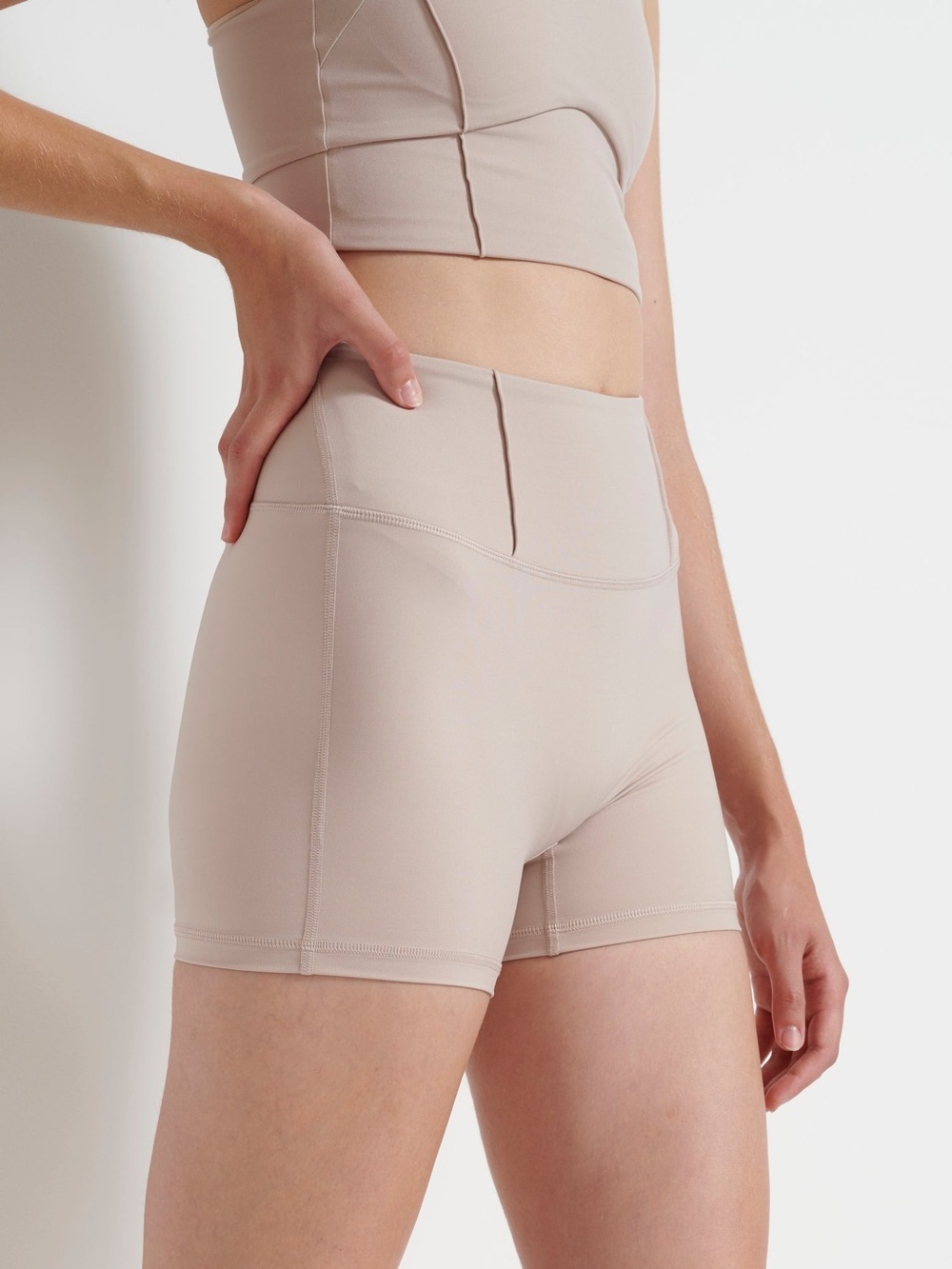 NWT Euclid Motie Short 6" - Picture 4 of 8